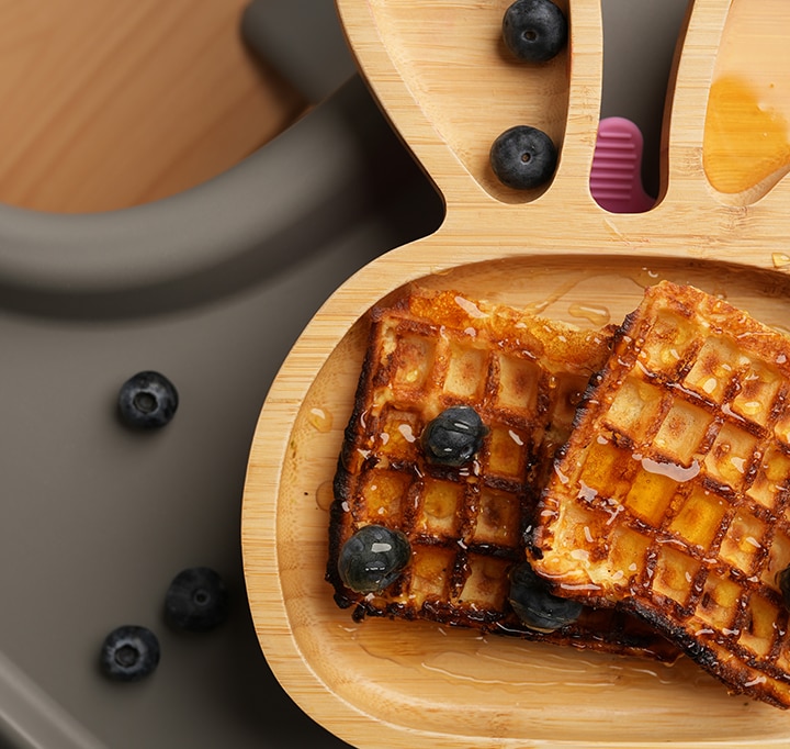 Recipe of dairy-free waffles for children's breakfast.